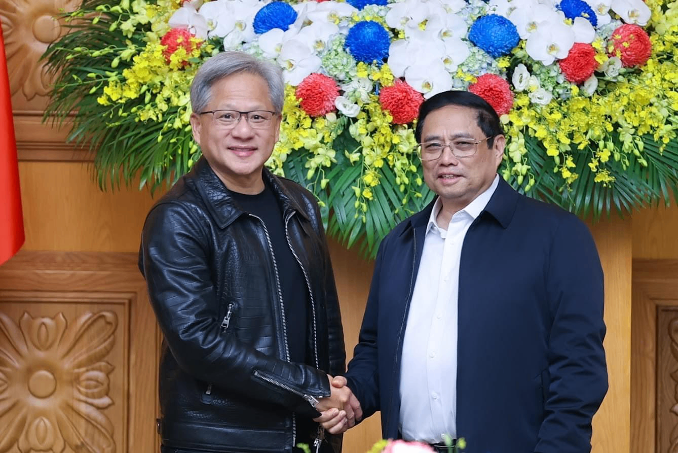 黄仁勋与越南总理范明政会晤