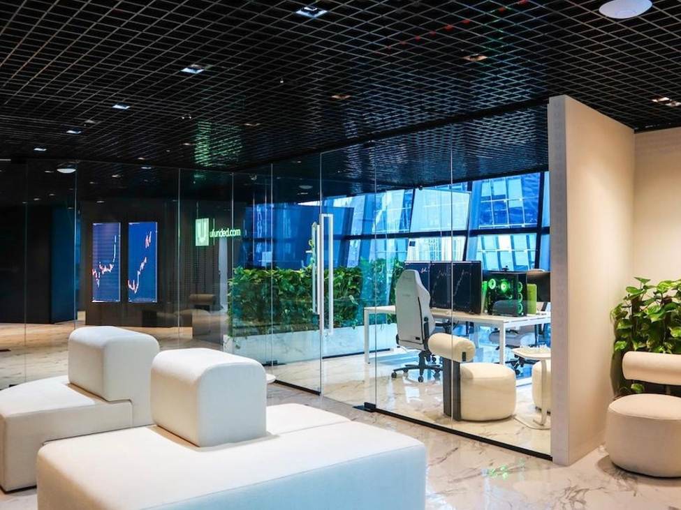 Ufunded.com 在迪拜标志性的 Opus 塔揭幕高科技总部