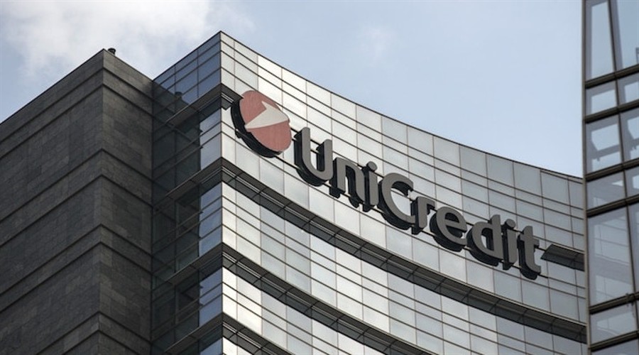 UniCredit从德国政府手中收购德国商业银行4.5%的股份