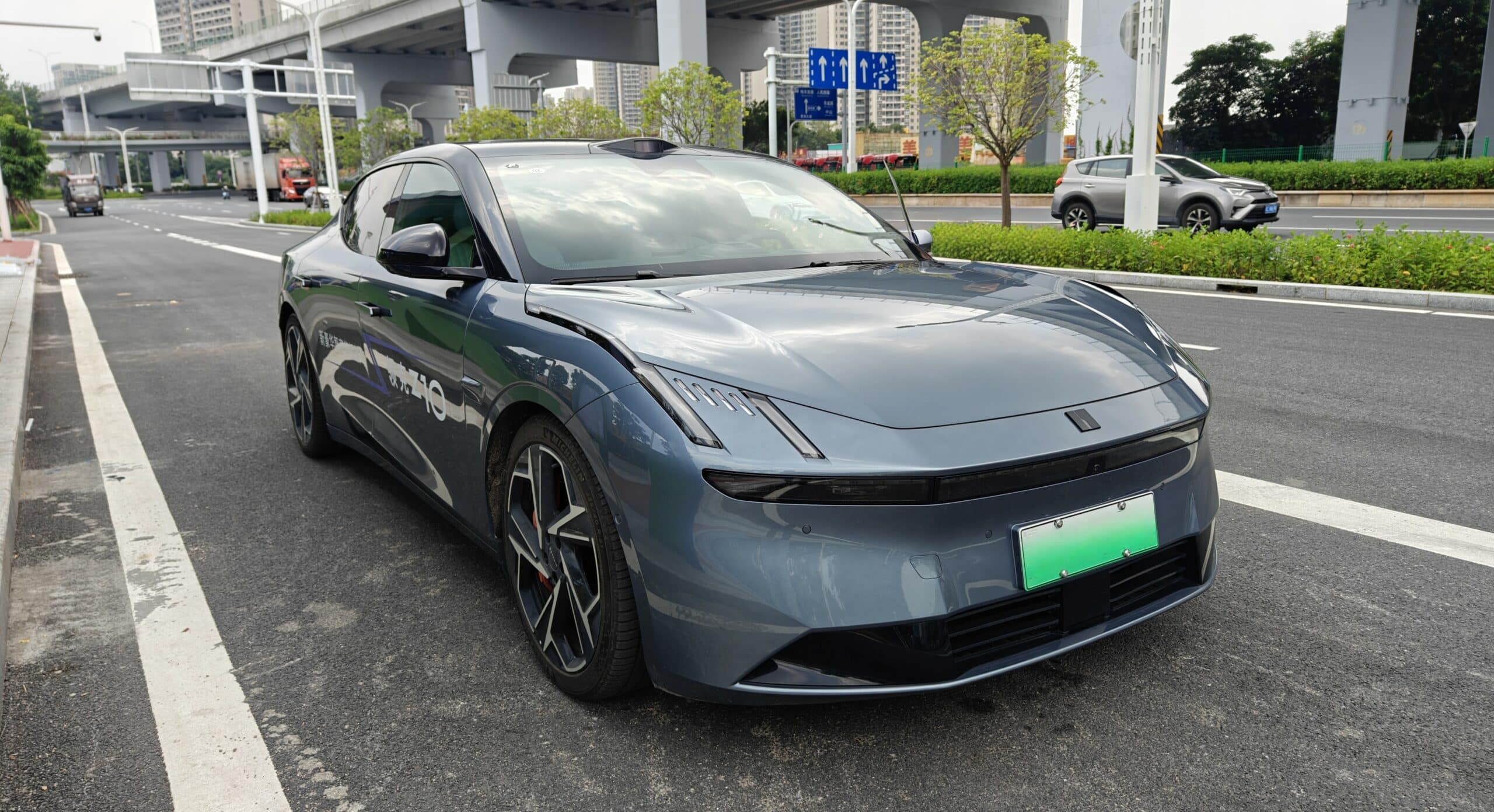 Sunday China Avenue|Lynk & Co Z10: High-performance pure electric vehicle with 580 kW dual motors and advanced technology