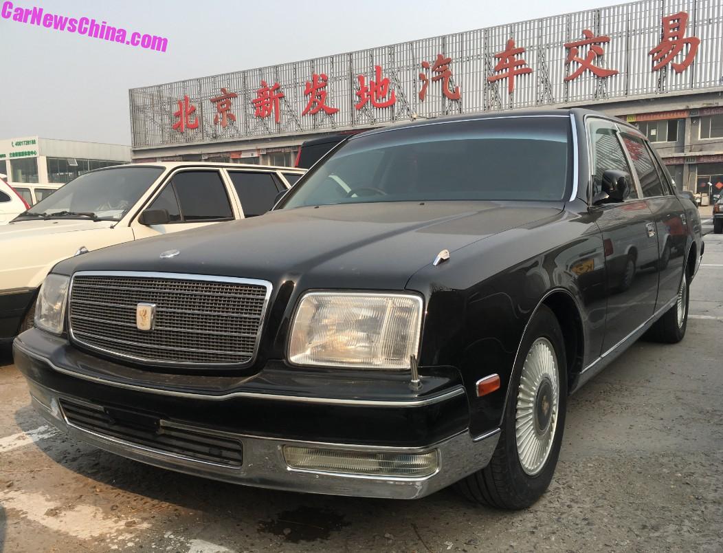 Discover in China: G50 Toyota Century V12 Black, RHD