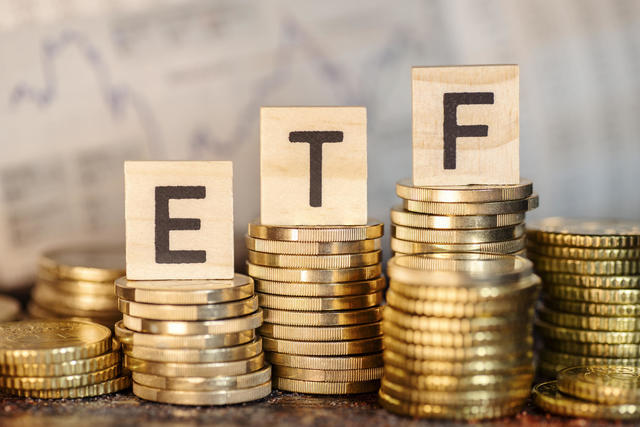 U.S. Investors Pour $437B Into ETFs—More Than Finland’s GDP