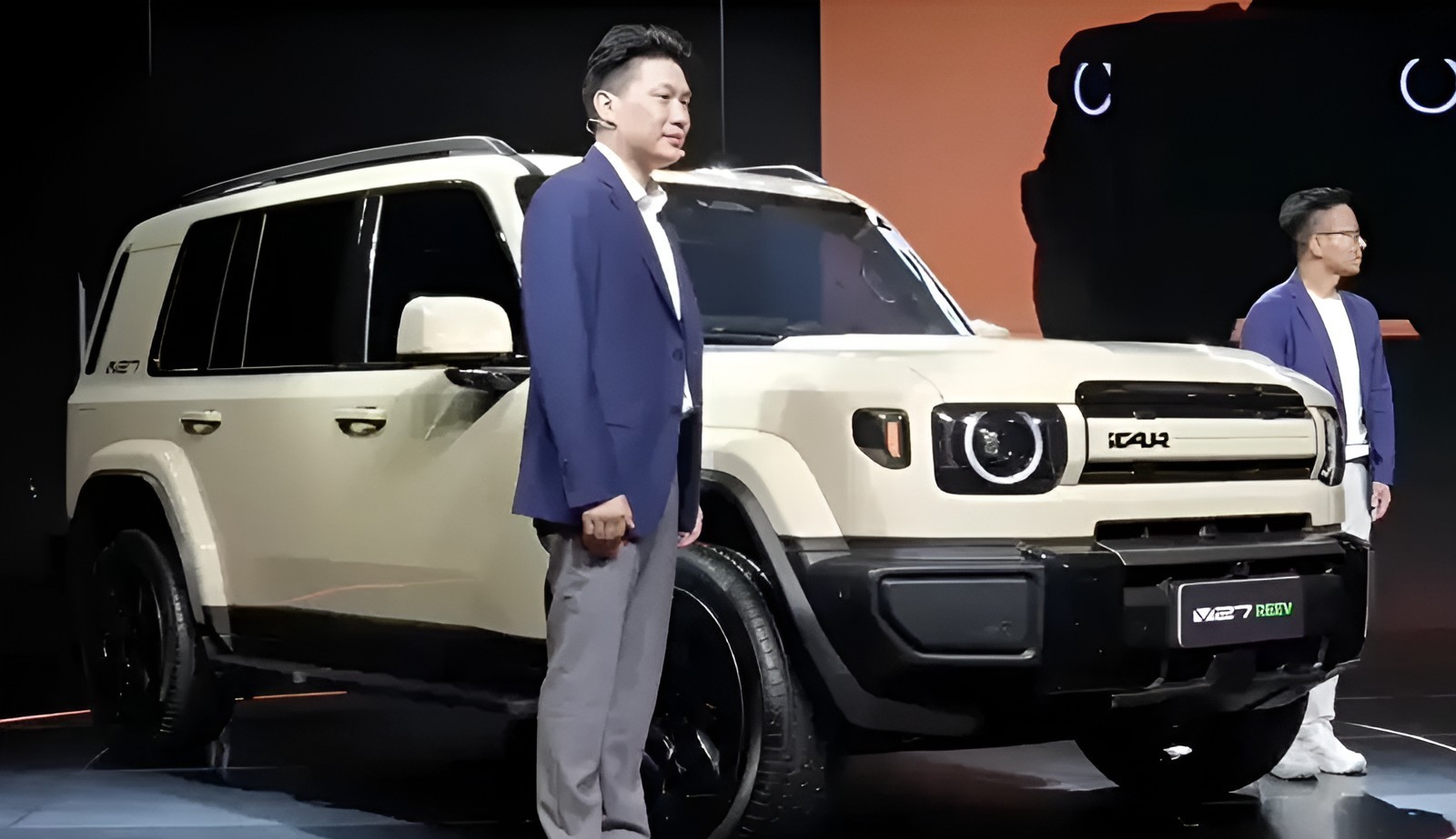 iCar V 27 がドバイで国際デビュー、ミッドサイズ拡張レンジオフロード SUV として発表