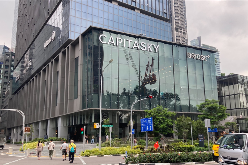 Is CapitaLand Integrated Commercial Trust Ready to Shine as Rates Fall?