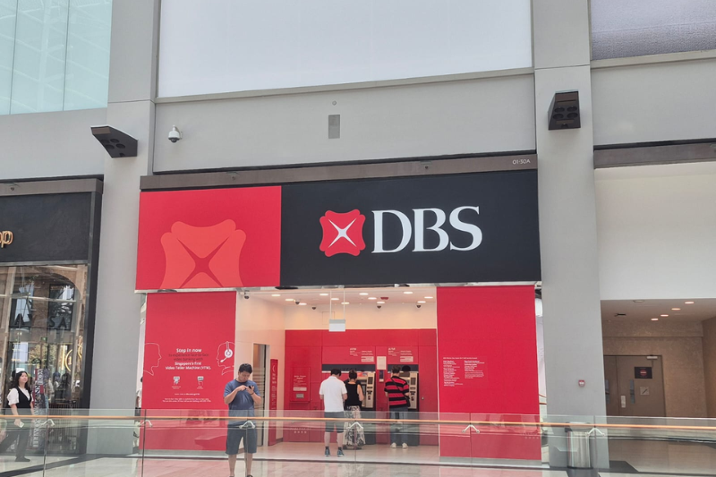 Looking for Reliable Singapore Blue-Chip Stocks? These 4 Definitely Make the Cut