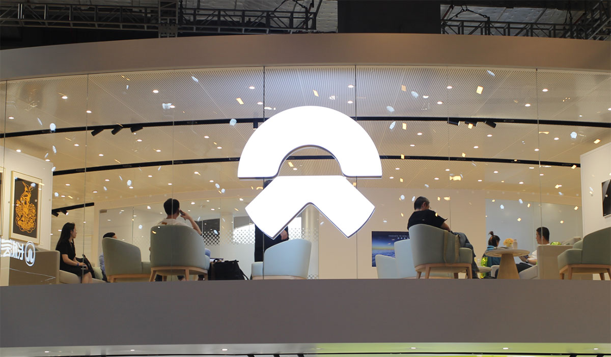 Nio shares resume trading in Singapore after brief halt due to $1 billion share offering