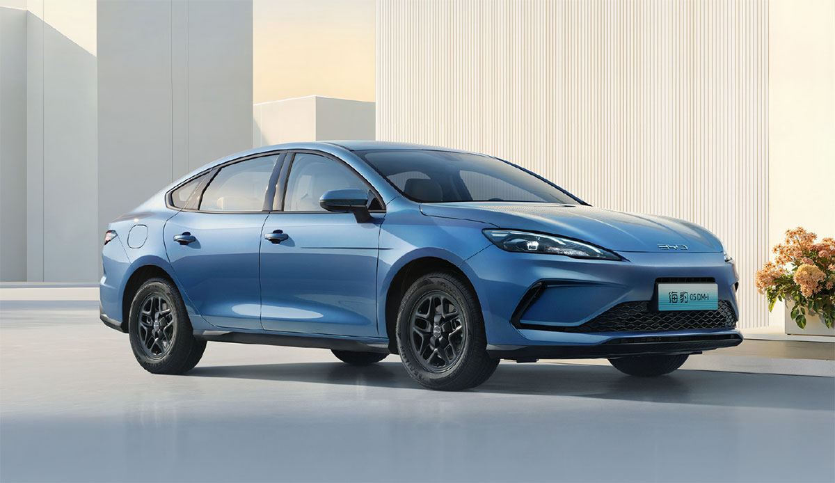 BYD は 2026 シール 05 DM—i ハイブリッドセダンを発売します。