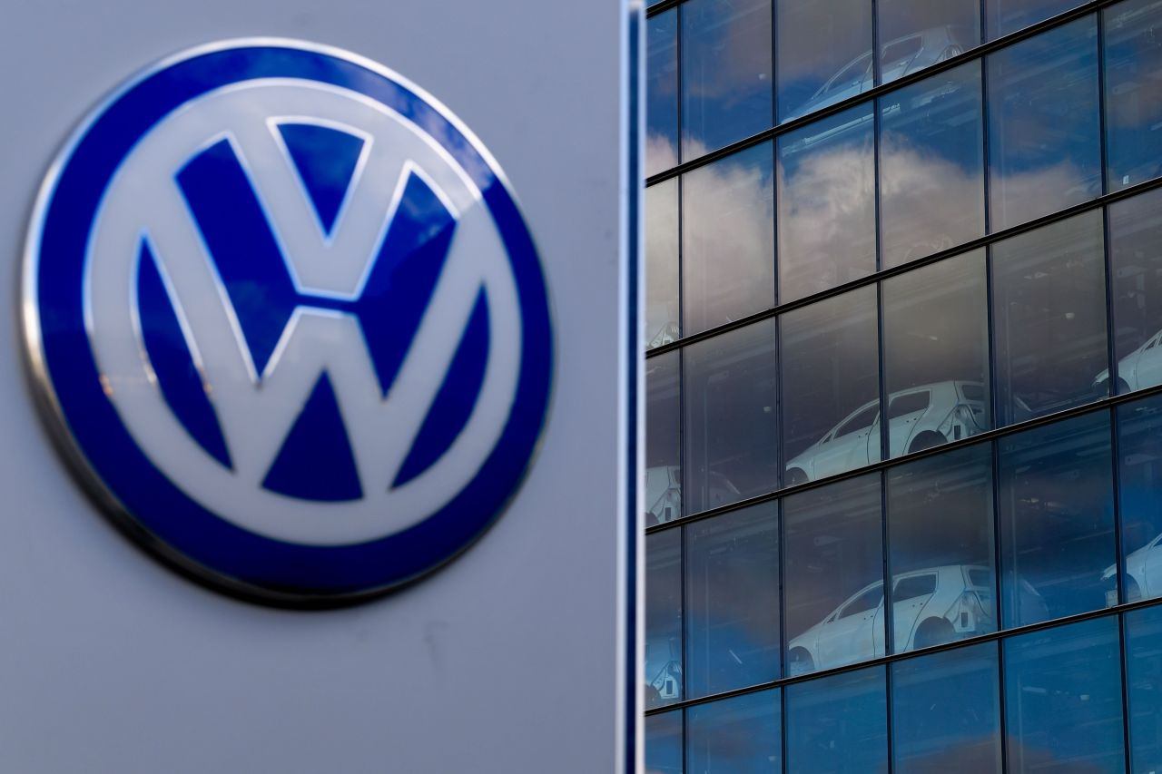 Volkswagen Lowers Full-Year Delivery Expectations and Can Xiaopeng Turn Against the Wind？