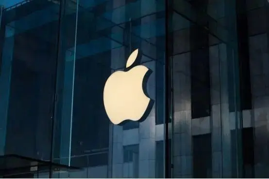 因电磁辐射水平超标， 法国禁售苹果iPhone12手机