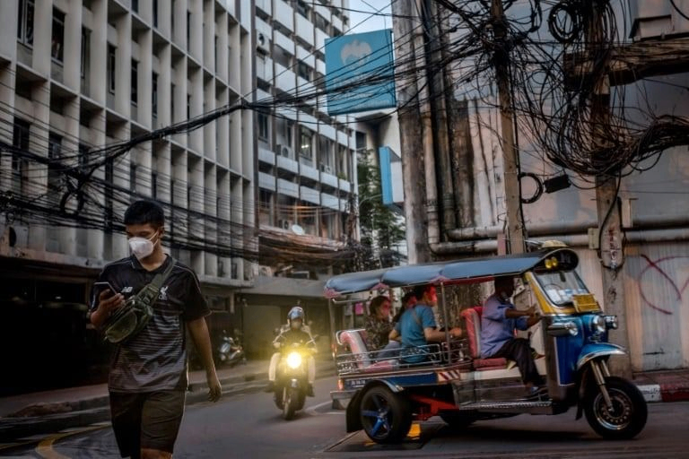 泰国电信业收购惹争议：多方呼吁”反垄断“勿成空谈