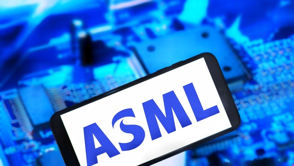 Dutch government to fund ASML's local development