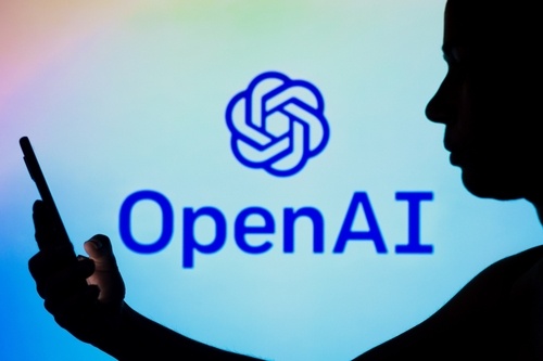 自主芯片设计：OpenAI与博通、台积电合作应对挑战