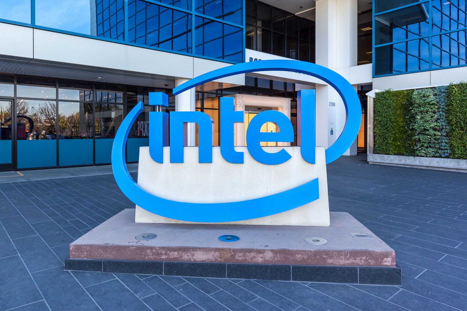 Intel Q3 Revenue Beyond Expectations, Restructuring Costs Weigh on Results