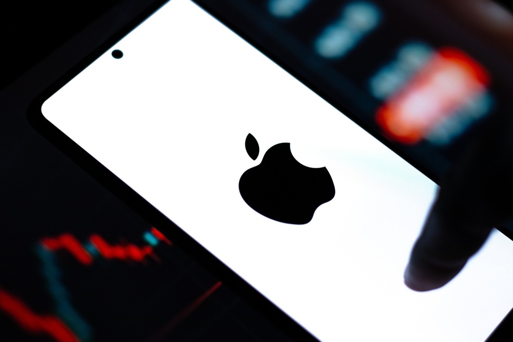 Apple strengthens Siri's conversation capabilities and resists ChatGPT and generative AI, which is expected to boost its stock price? 