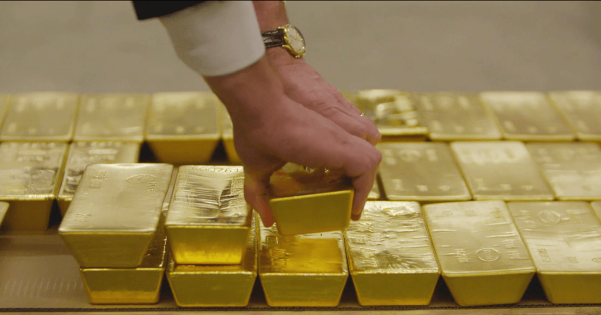 Investors sell gold ETFs for the fourth consecutive year