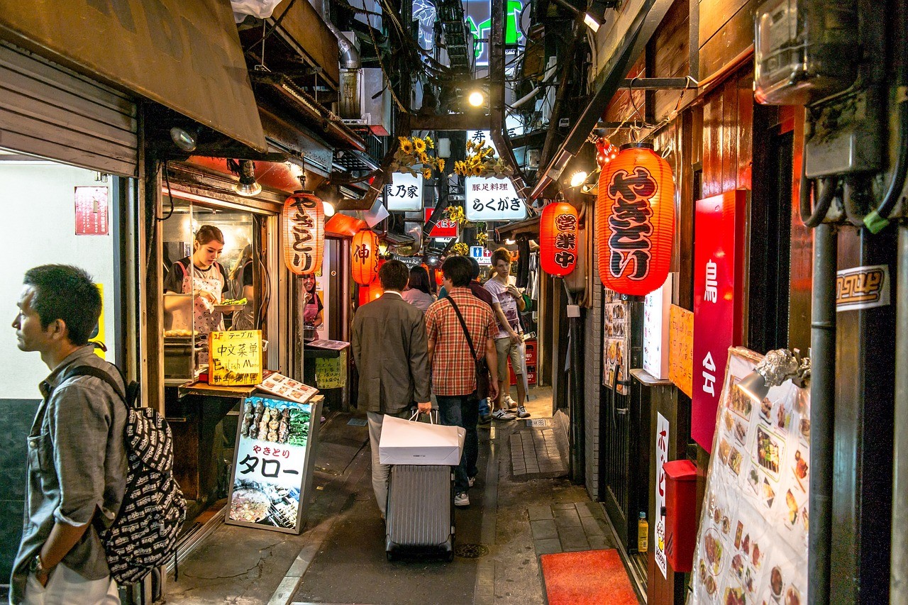 東京のインフレ加速、労働需給の逼迫、日銀の利上げ経路は不透明