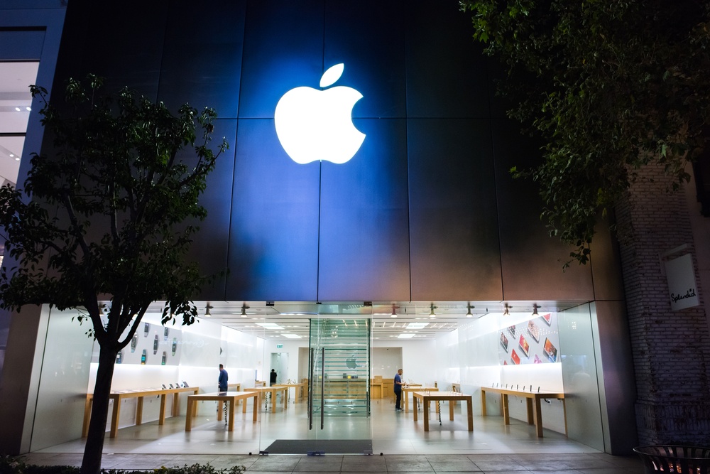 Apple was downgraded by Wall Street analysts, and "three major" factors have become hidden worries! 