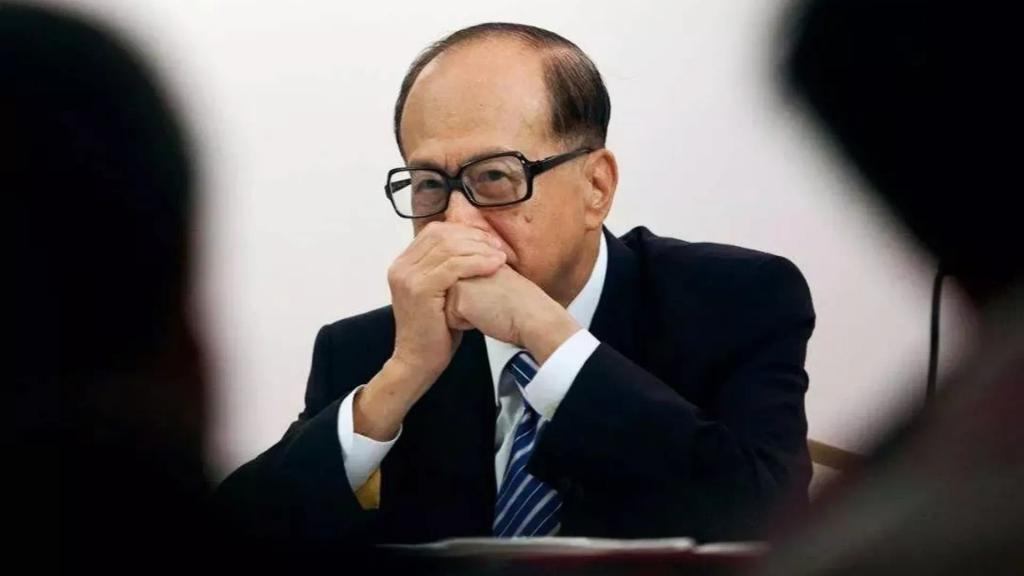 Li Ka-shing sells off most of his global port operations, retaining his Chinese business