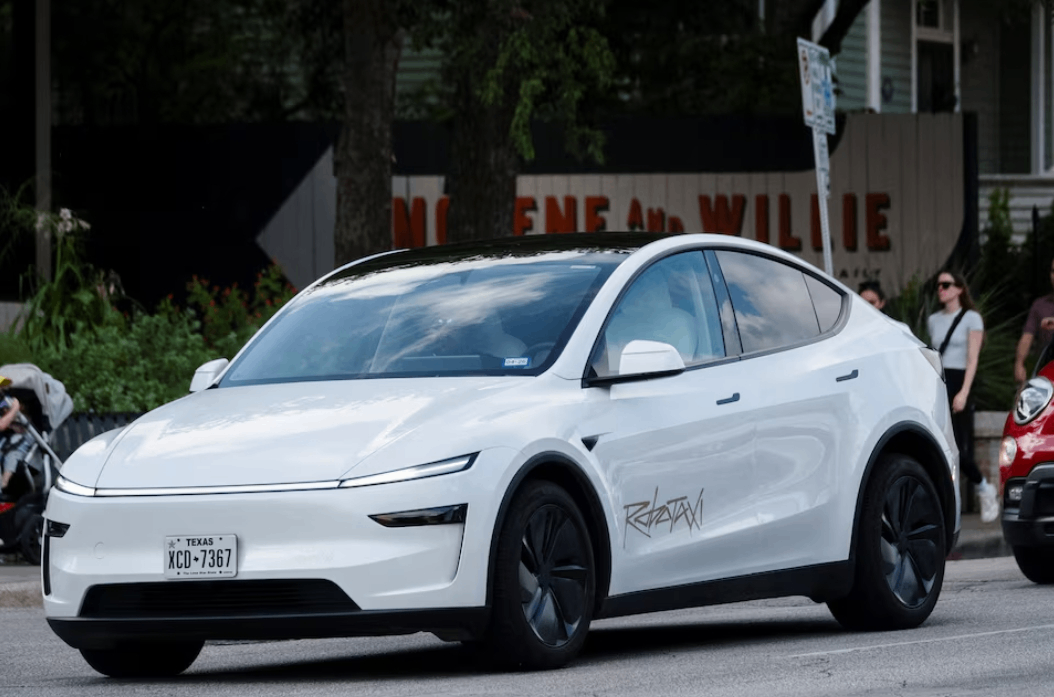 特斯拉Robotaxi低调启程 自动驾驶重塑万亿美元出行生态