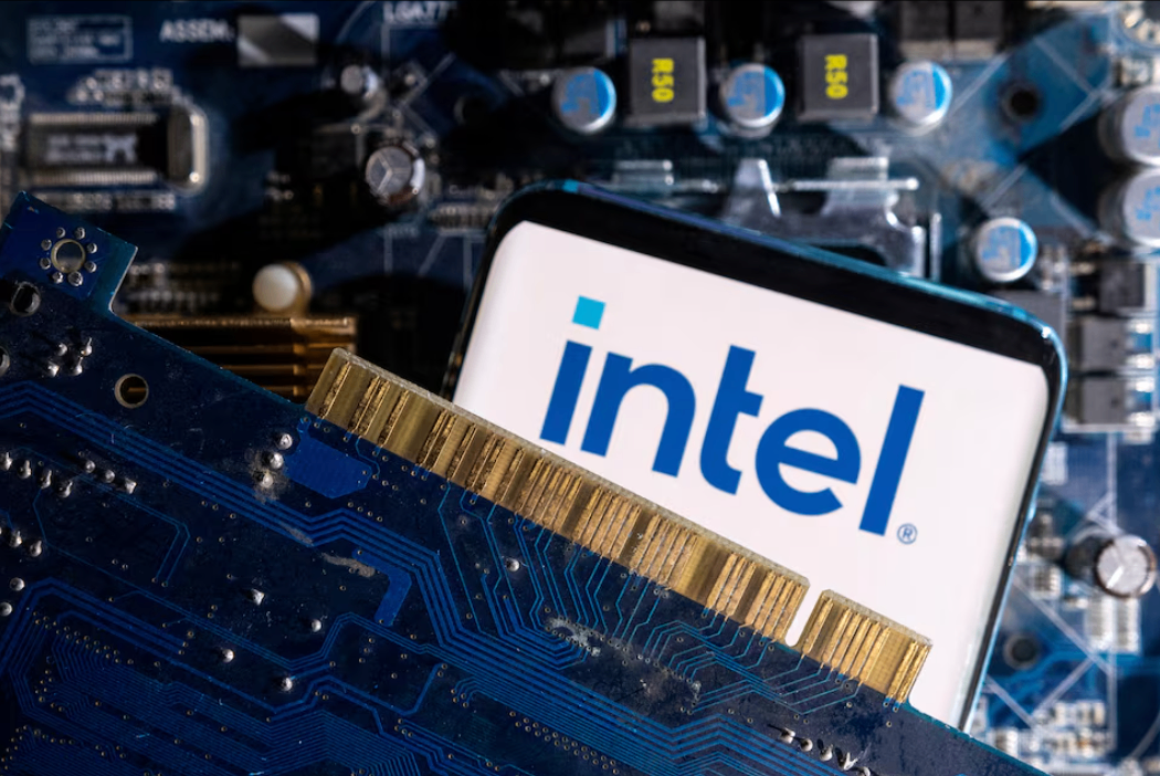 インテル第2四半期の売上高は予想を上回り、純利益は29億ドル、15%のレイオフを確認